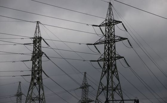 Излизането на свободния пазар за ток се отлага с една година