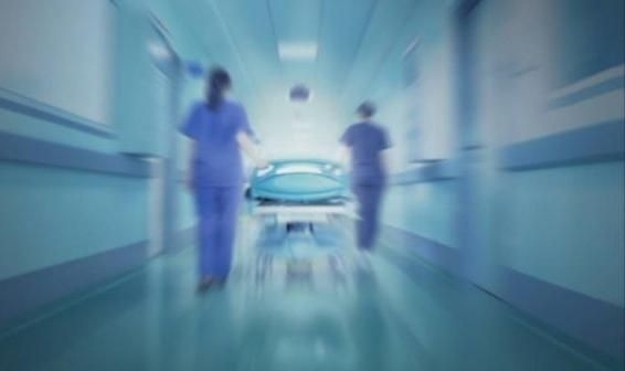 Лекарите се борят за живота на жената, пострадала при катастрофата с кола на НСО
