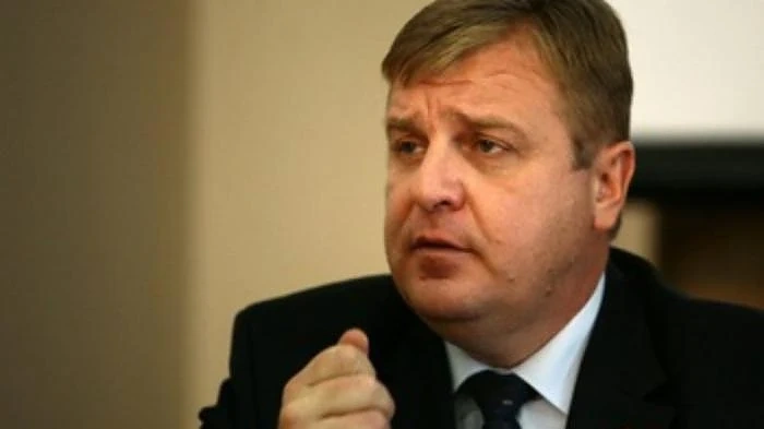 Каракачанов: Да заселим запустелите територии с етнически българи, а не с мигранти