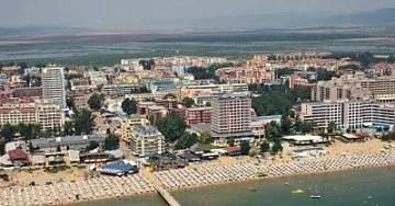 Морски общини и летище се обединяват за дълъг сезон