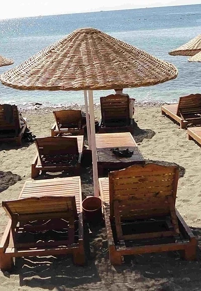 Новите концесионери на шест морски плажа  