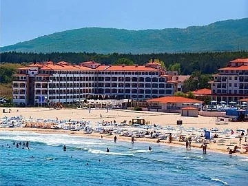 36 стотинки за чадър или шезлонг на плаж край Царево