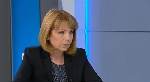 Кметицата на София се оправдава за зъзненето