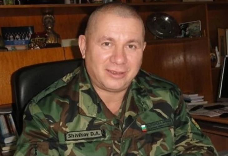  Нинова извади ген. Шивиков от листата за Пловдивска област