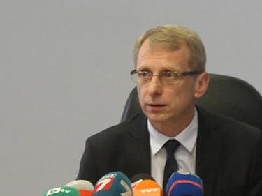 Не може да е вярно! Вдигат учителските заплати със задна дата