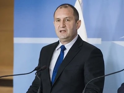  Румен Радев ще участва в церемонията по връчване на Златна мартеница.