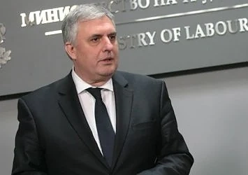 Ивайло Калфин критикува Руските медии за атаките срещу бившия ни посланик в САЩ Елена Поптодорова