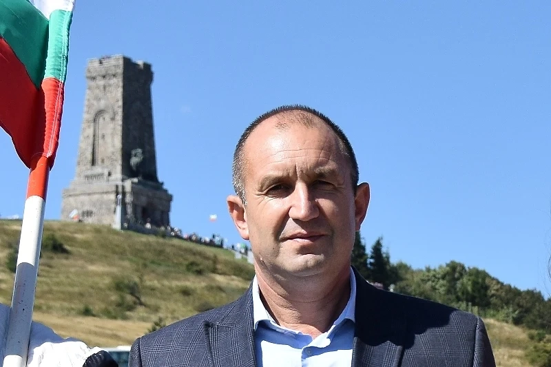 Радев: Да си българин е чест, не участ