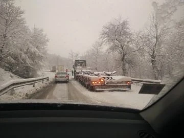 Движението през някои от проходите е затруднено вследствие на Мартенският сняг 