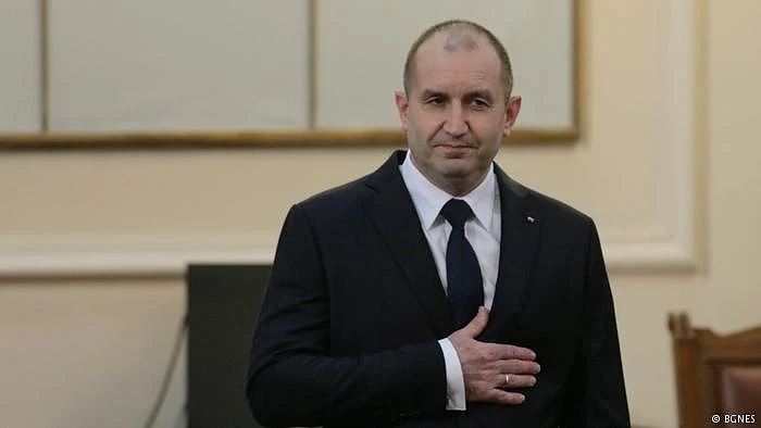 Радев определи състава на Правния съвет