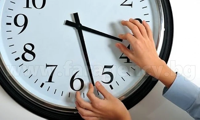 В нощта преди вота въртим стрелките на часовниците с час напред
