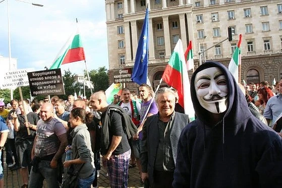 Следизборно и лично