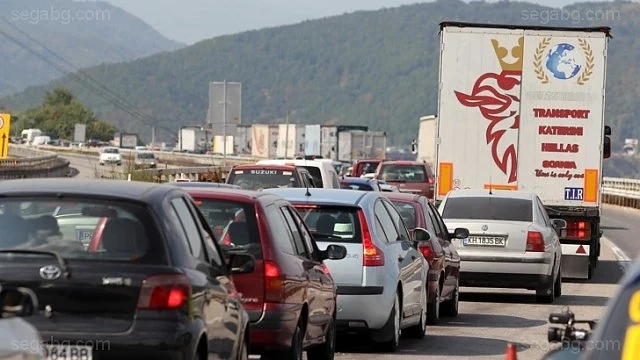 Експерти: Институциите са виновни за задръстванията - България 