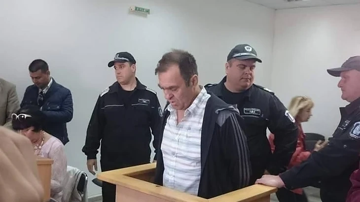 Влиза ли в затвора обвинения в изнасилване кмет на Стрелча  
