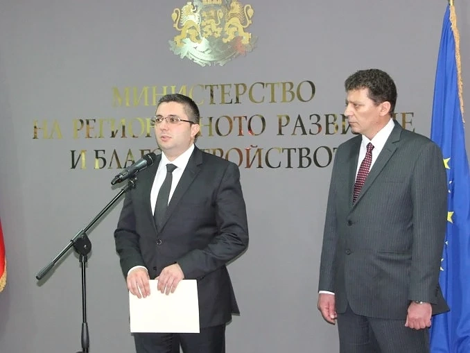Новият строителен министър сменя борда на АПИ още утре