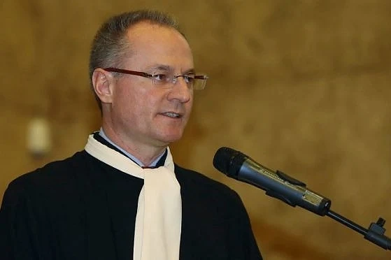 Лозан Панов поиска Радев да създаде комисия за разследване на \