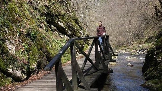 Канят доброволци на акция за почистване на р. Ерма