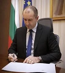 Президентът Радев изпрати съболезнователно писмо до кралица Елизабет II