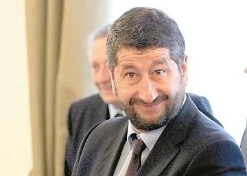 За какво протестира Христо Иванов?