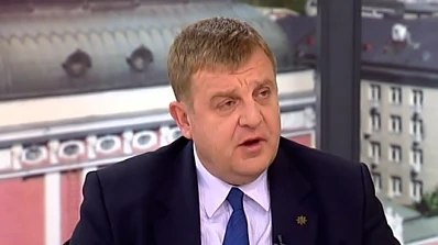 Каракачанов: Няма пострадали българи при атентата в Кабул