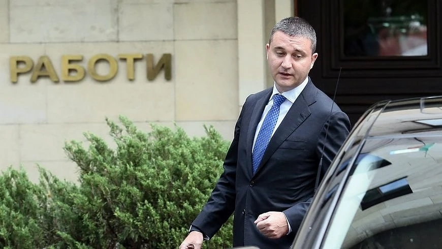 Бюджетът завършва април с излишък от 1.6 млрд. лв.