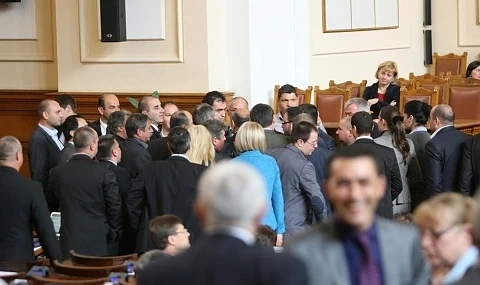 Скандал в парламента