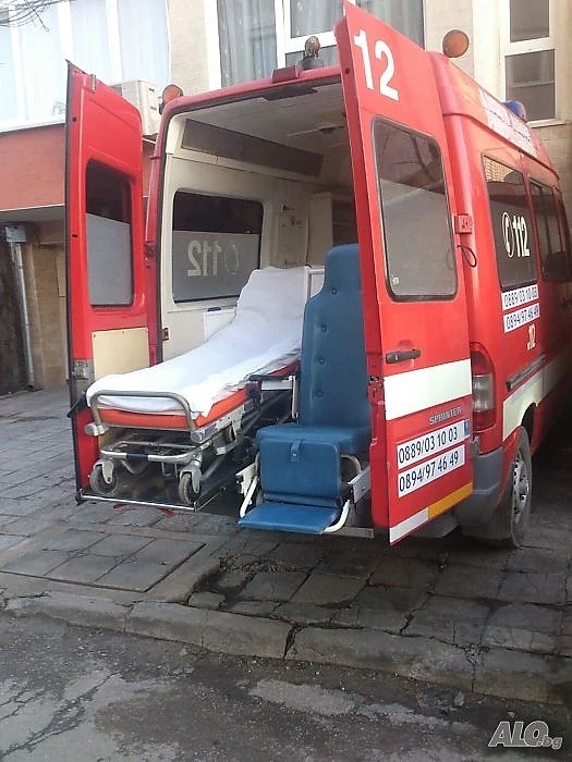 Запалиха частна линейка в Бургас