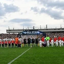 Благотворителното футболно шоу на Бербатов