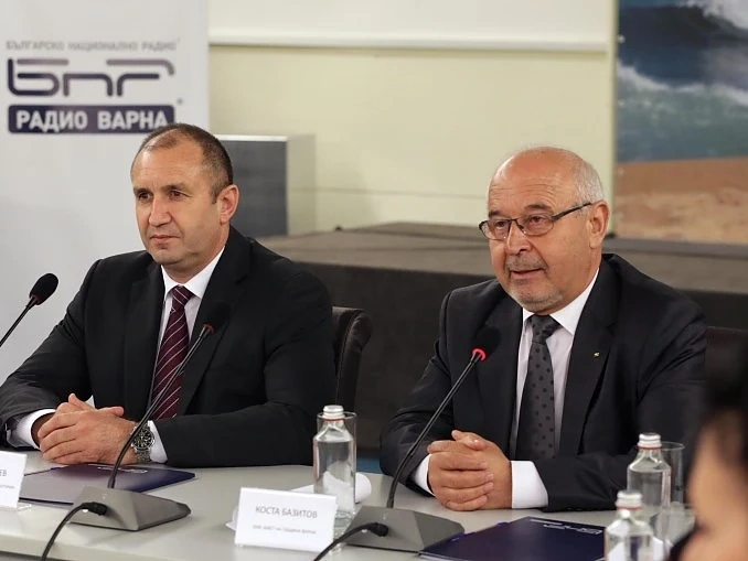 Румен Радев: Модернизацията на армията трябва да става с грижа за хората