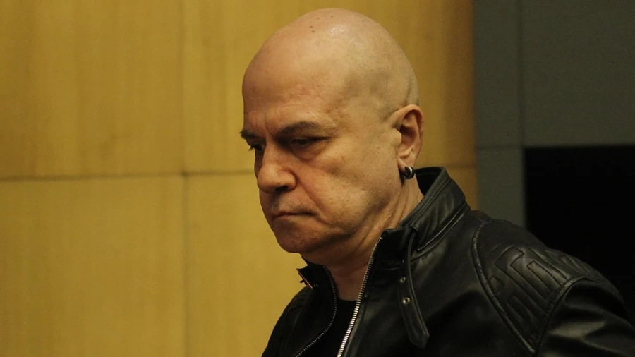 Слави Трифонов след вота в НС: Ще има възмездие