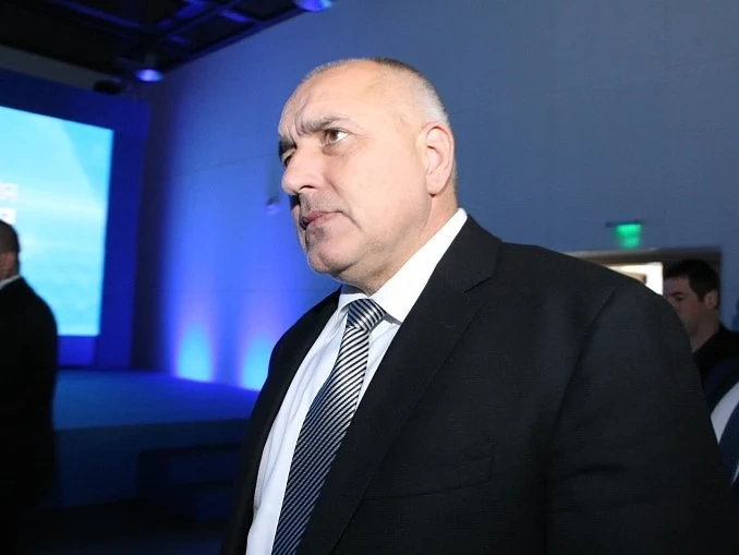 Премиерът свика среща с министри и кметове утре