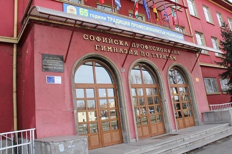 Учители решават съдбата на 17-годишния бияч от гимназията по туризъм