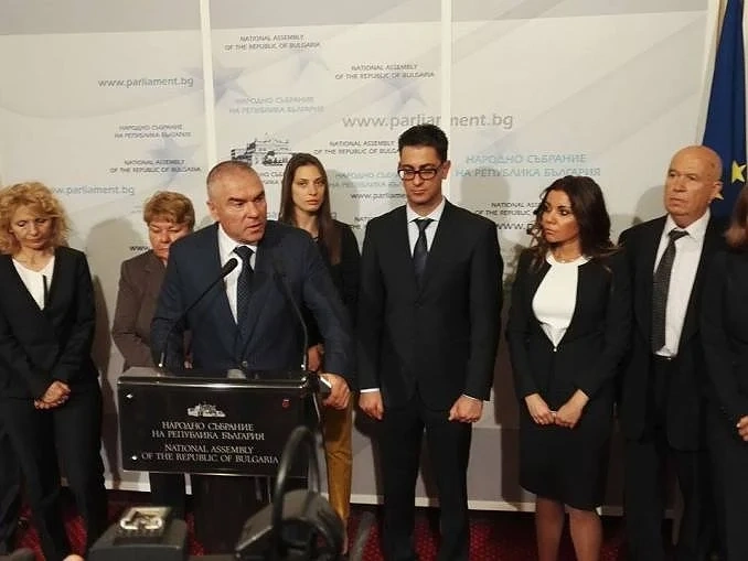 Цацаров поиска имунитета на Марешки и още двама негови депутати