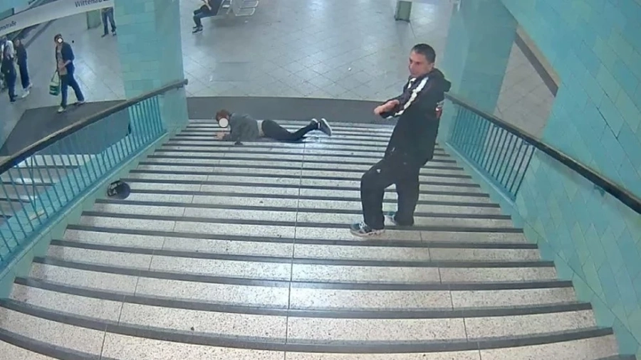 Ново брутално нападение в берлинското метро