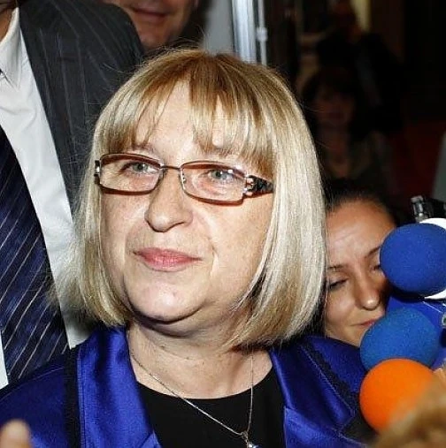 Цецка Цачева свика извънредно заседание на ВСС