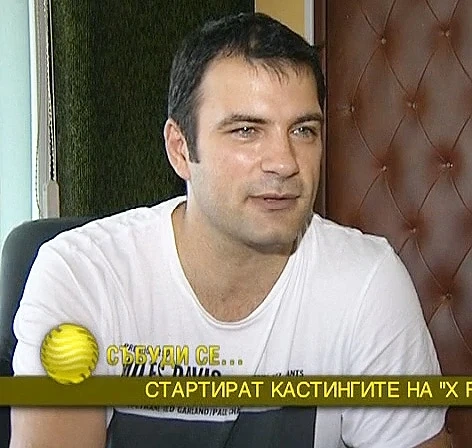 Пейо пощальона кръшка на жена си с млади гаджета