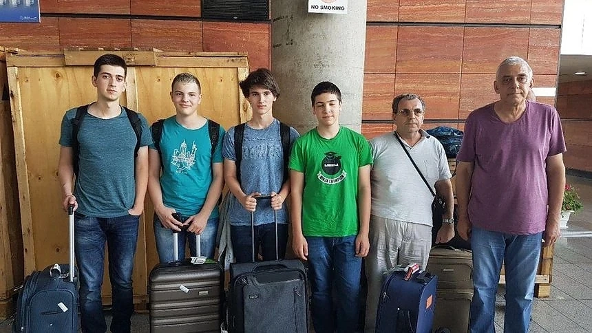 Златен и 3 бронзови медала за България на международната олимпиада по информатика