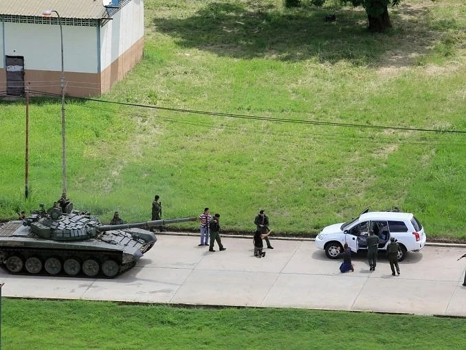 Опит за военен преврат във Венецуела