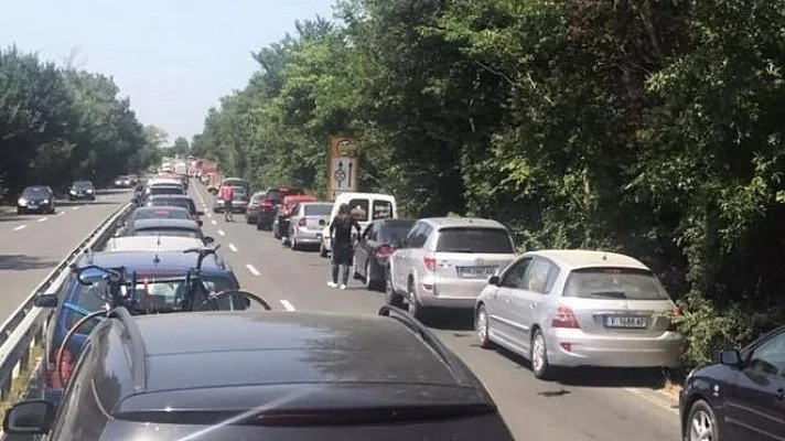 Верижна катастрофа блокира движението на пътя Созопол – Бургас