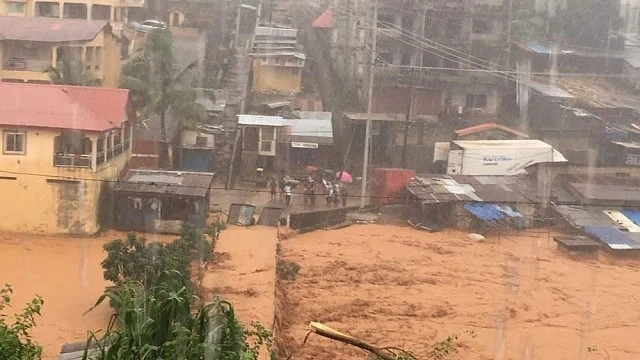 Кално свлачище затрупа десетки в Сиера Леоне