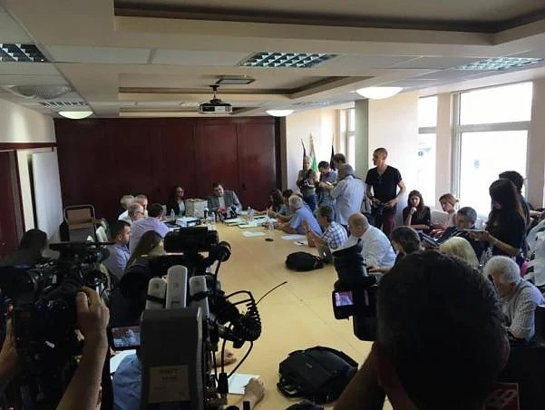 6 фирми искат да правят новата ТОЛ система