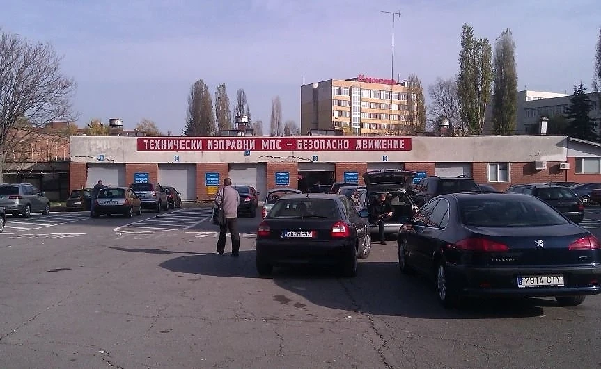 В КАТ- София регистрират автомобилите вече за 30 минути