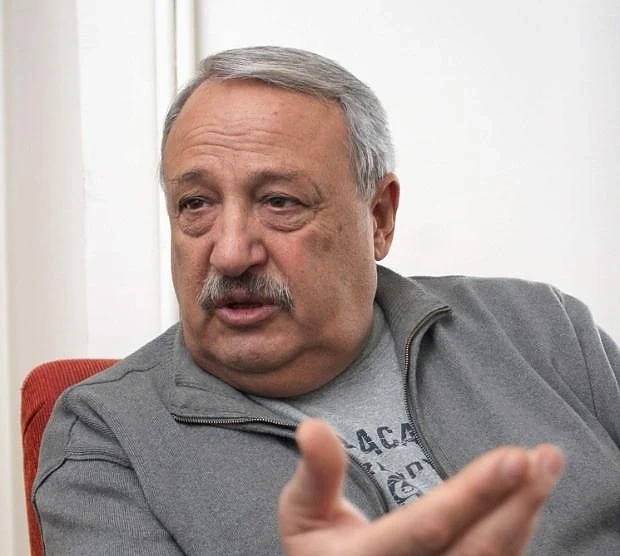 Иван Гарелов предлага БНТ да влезе в пряка конкуренция с търговските медии