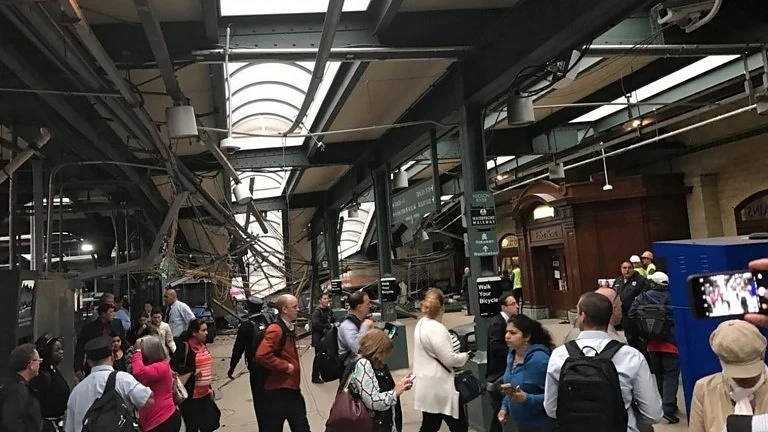 Над 40 души са ранени при сблъсък на два влака в САЩ  