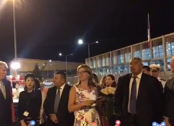 Борисов и Екатерина Захариева посрещнаха Макрон
