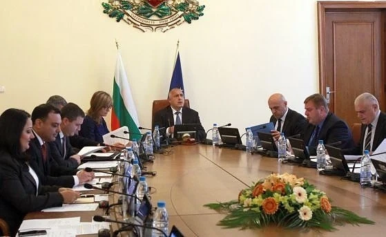 Обещанието на ГЕРБ за безлимитно ин витро се прероди в 4 безплатни процедури