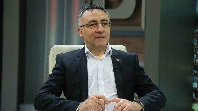 Диян Стаматов: Приемът за първи клас е по-труден, отколкото за университет