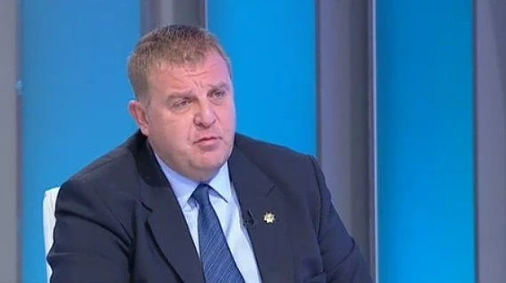 Каракачанов иска армията да участва в охраната на обществения ред