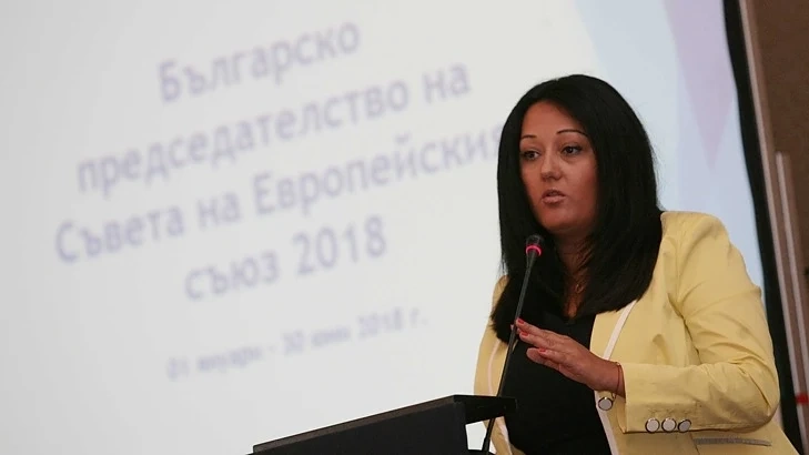 Купуват компютри и офис техника за 250 хил. за българското председателство на ЕС