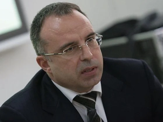 Компаниите нарочно ни пробутват второ качество храна, смята земеделският министър